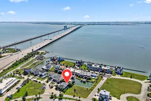 323 Tiki Dr, Tiki Island, TX 77554 - Photo 37