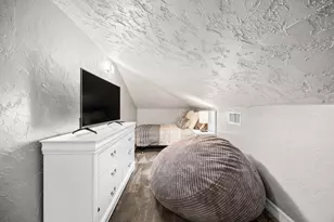 323 Tiki Dr, Tiki Island, TX 77554 - Photo 31