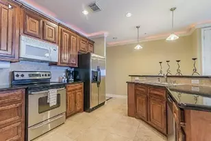 17926 Kingston Cove Ln, Willis, TX 77318 - Photo 5