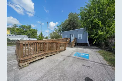 803 N Loop, Houston, TX 77022 - Photo 15
