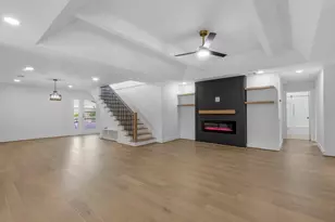 10514 Emnora Ln, Houston, TX 77043 - Photo 7