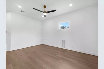 10514 Emnora Lane, Houston, TX 77043 - Photo 31