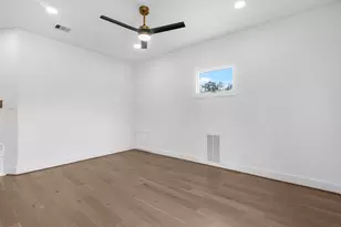 10514 Emnora Ln, Houston, TX 77043 - Photo 31