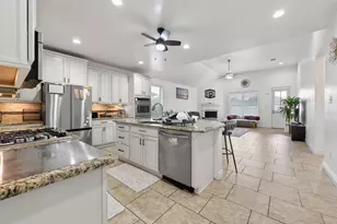 6515 Sterling Shores Ln, Rosenberg, TX 77471 - Photo 11