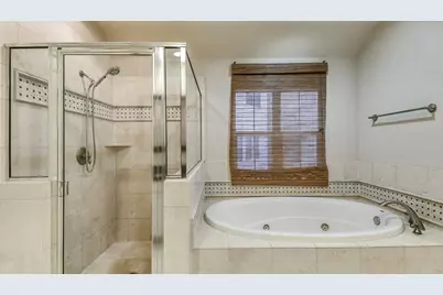 9607 Pemberton Trace, Houston, TX 77025 - Photo 9