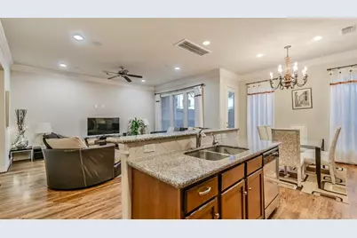 9607 Pemberton Trace, Houston, TX 77025 - Photo 5