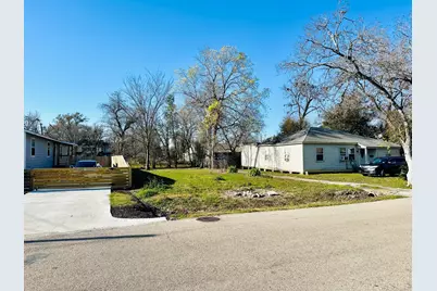 6610 Eastwood Street, Houston, TX 77021 - Photo 3