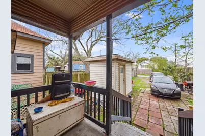 2806 Avenue L, Galveston, TX 77550 - Photo 13