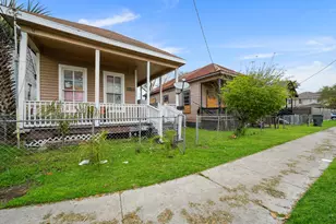 2806 Avenue L, Galveston, TX 77550 - Photo 5
