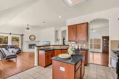 10022 Darrell Springs Lane, Tomball, TX 77375 - Photo 7