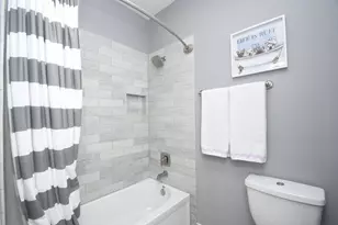 6304 Wood Creek Ln, League City, TX 77573 - Photo 9