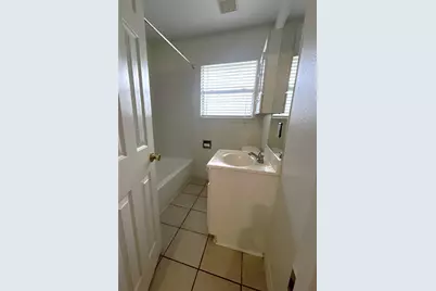 8625 Dunlap Street, Houston, TX 77074 - Photo 9