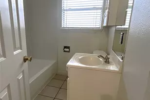 8625 Dunlap St, Houston, TX 77074 - Photo 9