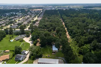 8819 Dowdell Road, Tomball, TX 77375 - Photo 25