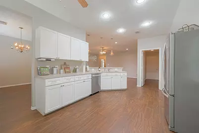 11 Yarrowdale Court, The Woodlands, TX 77382 - Photo 9