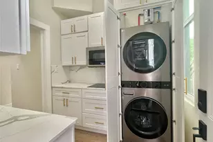 1427 Church St, Galveston, TX 77550 - Photo 9