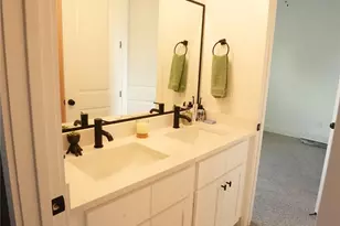 2406 Mann St, Houston, TX 77093 - Photo 11