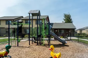 950 SW Madison St, Madras, OR 97741 - Photo 5