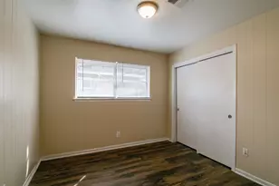 5755 Oakham St, Houston, TX 77085 - Photo 9