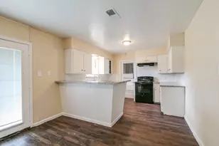 5755 Oakham St, Houston, TX 77085 - Photo 5