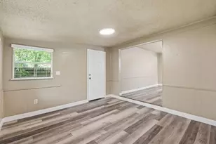 1109 E Walker St, League City, TX 77573 - Photo 21