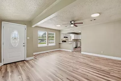 1109 E Walker Street, League City, TX 77573 - Photo 7
