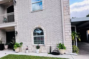 7618 Linden St, Houston, TX 77012 - Photo 1