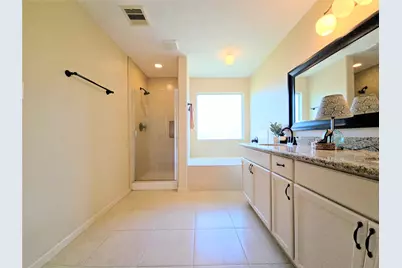 5102 Panay Park Drive, Houston, TX 77048 - Photo 17