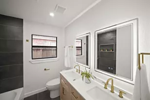 4813 Hummingbird St, Houston, TX 77035 - Photo 21