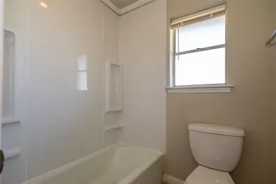5810 Meadowview Road, Beaumont, TX 77708 - Photo 23