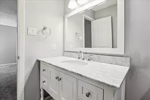 9400 Doliver Dr, Houston, TX 77063 - Photo 13