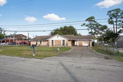 16119 Pine Street, Channelview, TX 77530 - Photo 3