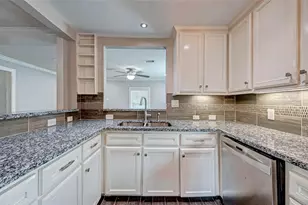 1510 Walton St, Houston, TX 77009 - Photo 17