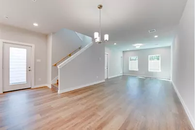 6619 Ezzard Charles Lane, Houston, TX 77091 - Photo 5