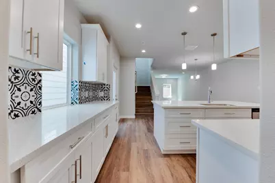 6619 Ezzard Charles Lane, Houston, TX 77091 - Photo 9