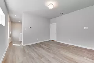 6619 Ezzard Charles Ln, Houston, TX 77091 - Photo 21