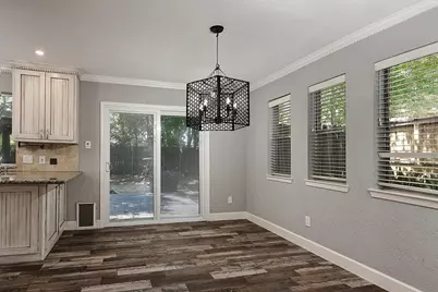 24 Green Field Place, The Woodlands, TX 77380 - Photo 5