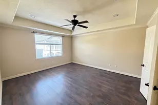 1325 W 24th St, Houston, TX 77008 - Photo 9