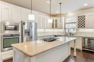 1325 W 24th St, Houston, TX 77008 - Photo 5