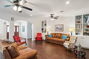 32027 Meadow View Ln, Waller, TX 77484 - Photo 11