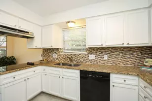 14103 Overbrook Ln, Houston, TX 77077 - Photo 7