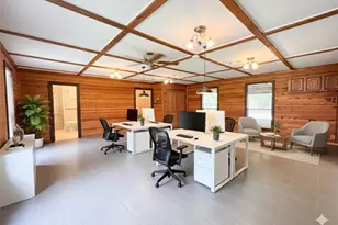 15331 Lake Lamond Rd, Conroe, TX 77384 - Photo 13