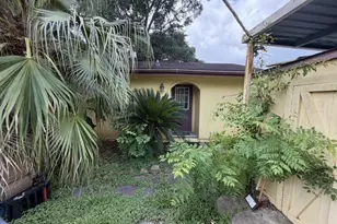 1813 Cove Park, Kemah, TX 77565 - Photo 3