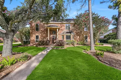 513 Meadow Bend Drive, Friendswood, TX 77546 - Photo 1