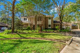 7 Elwood Hills Ct, The Woodlands, TX 77381 - Photo 1