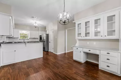 7 Elwood Hills Court, The Woodlands, TX 77381 - Photo 15