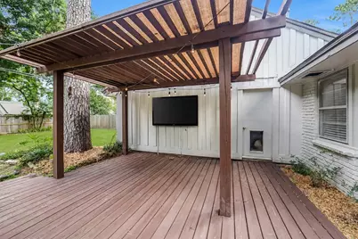 1655 Imperial Crown Drive, Houston, TX 77043 - Photo 23