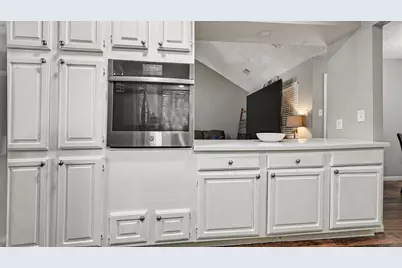 705 Meadowlark Lane, Baytown, TX 77521 - Photo 9