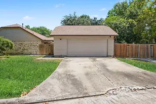 705 Meadowlark Ln, Baytown, TX 77521 - Photo 23