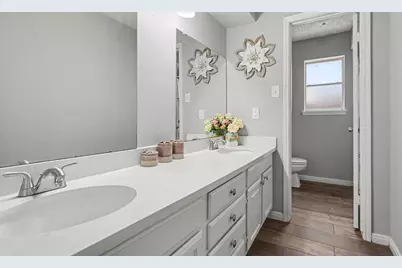705 Meadowlark Lane, Baytown, TX 77521 - Photo 17